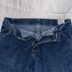 Wrangler boot cut jeans worn once, i thrifted them.